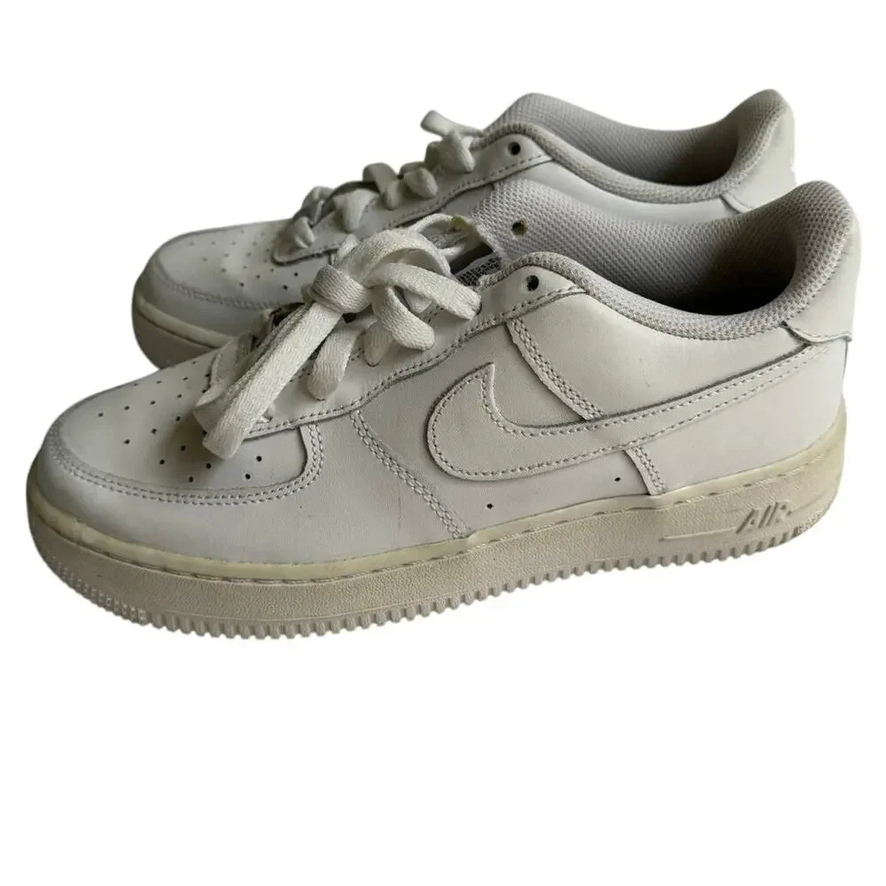 Nike Size 6Y Air Force 1 Low Top Sneakers Womens 7.5 Mens 6 Triple White Retro - Picture 6 of 13